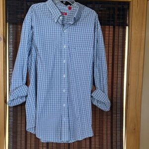 Izod Men's Blue and White Plaid Button Down Shirt